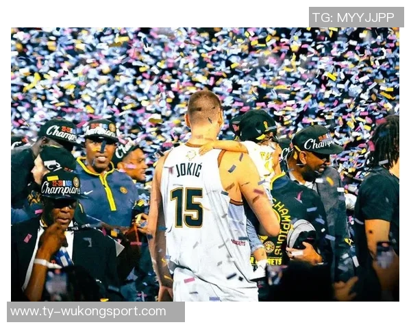 山东男篮正式签约前掘金球员德沃恩艾库恩珀塞尔加盟助力新赛季