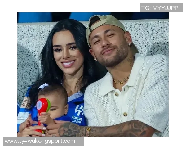 内马尔紧闭双眼深情拥抱罗尔海瑟庆祝绝杀成功逃离降级区