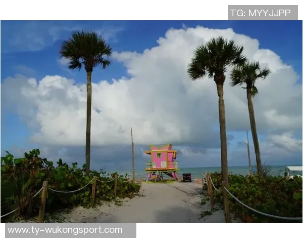 德里克奎因表现抢眼13号秀高效砍下15分6板2帽并导致文班六犯